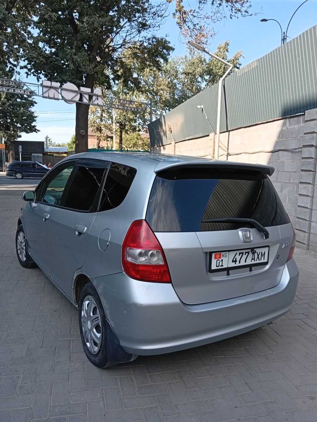 Honda Fit: 2002 г., 1.3 л, Вариатор, Бензин, Лимузин: фото 3