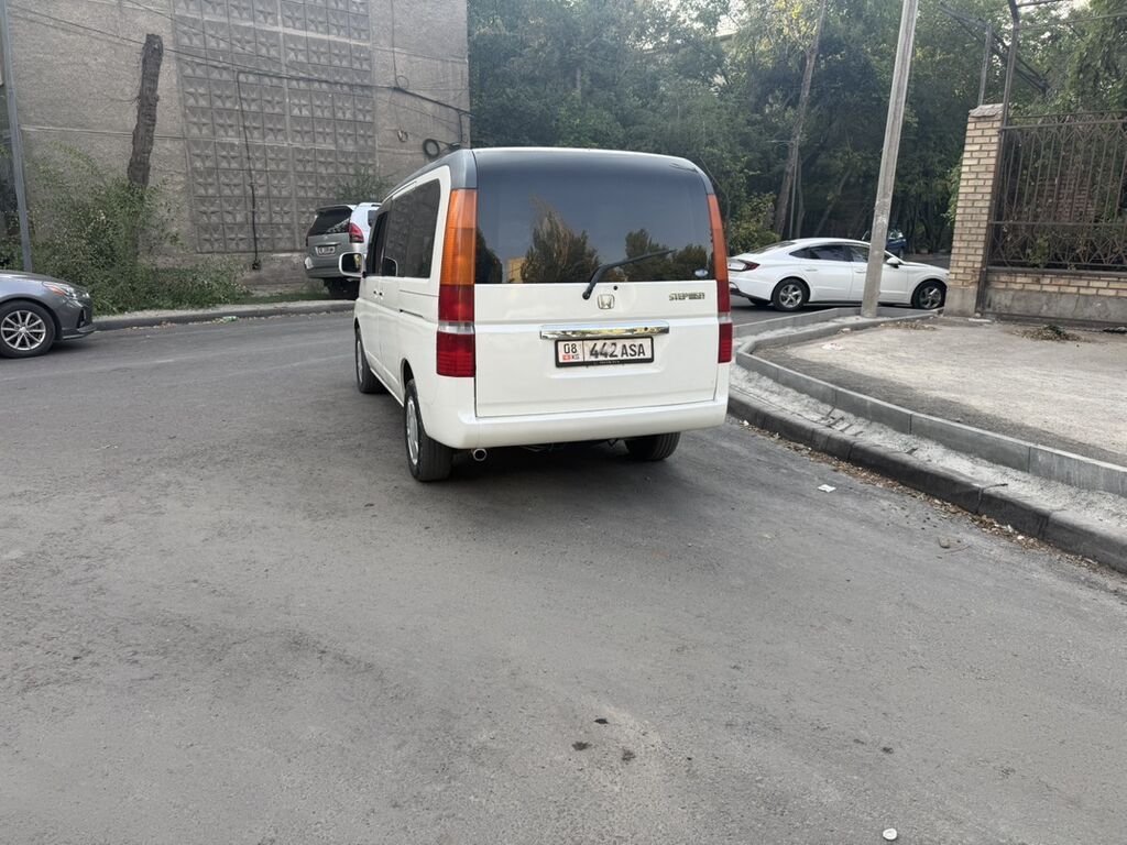 Honda Stepwgn: 2002 г., Газ, Минивэн: фото 4