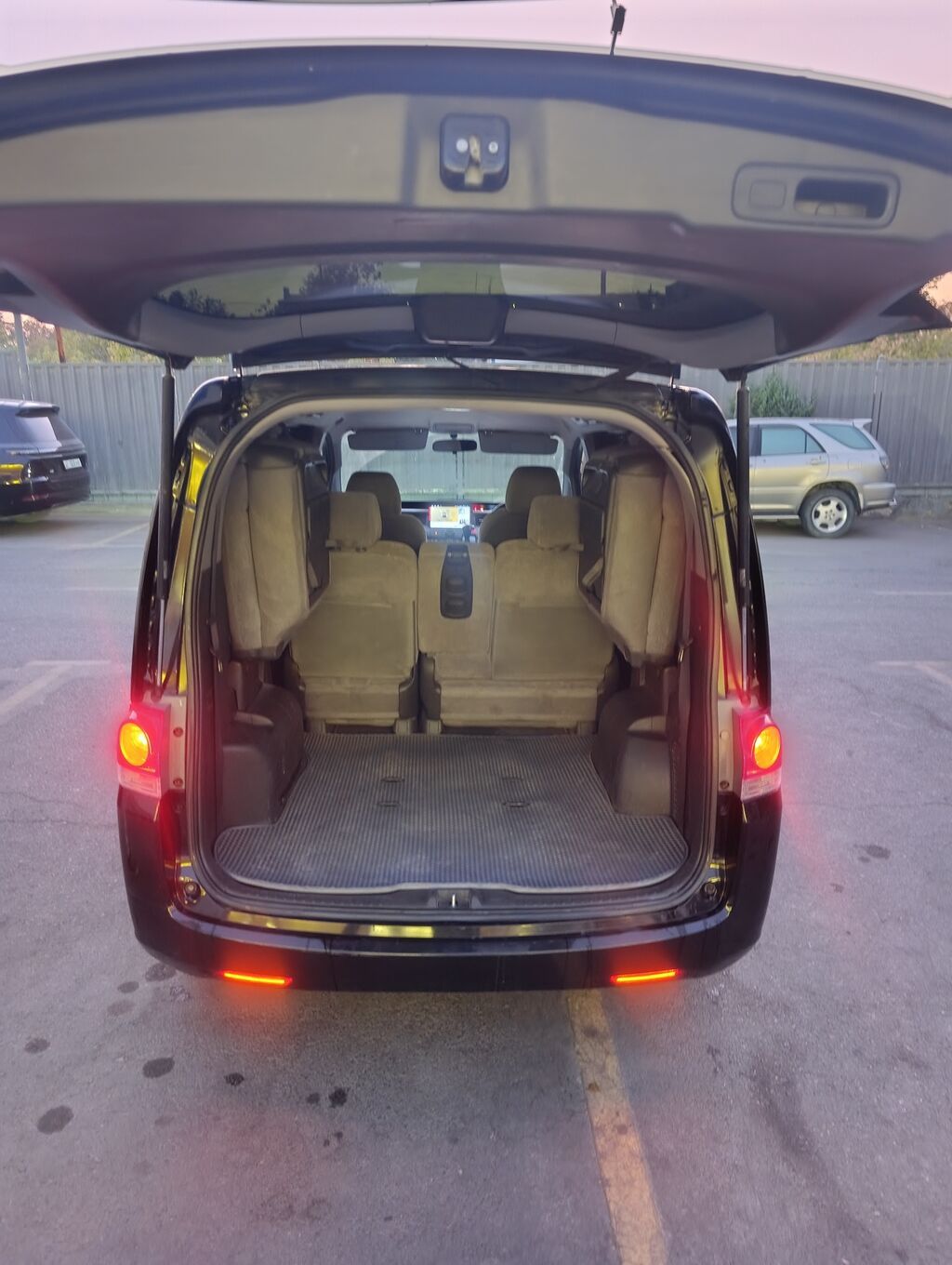 Honda Stepwgn: 2005 г., 2 л, Автомат, Бензин, Минивэн: фото 5