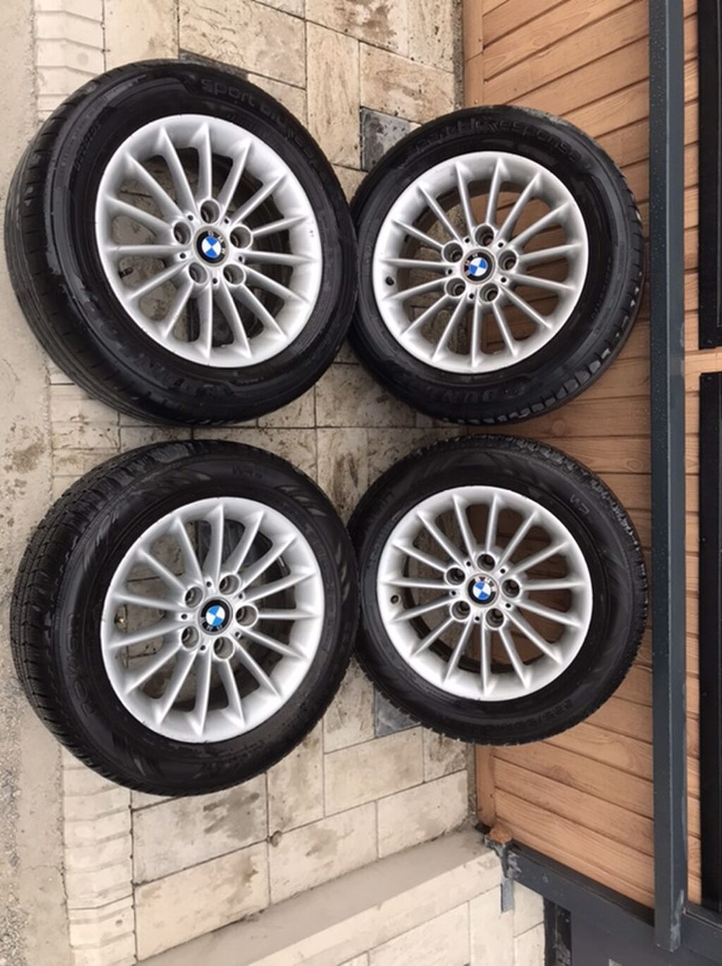 Комплект колес BMW на оригинальных литых дисках + летние шины 33 стил: фото 2