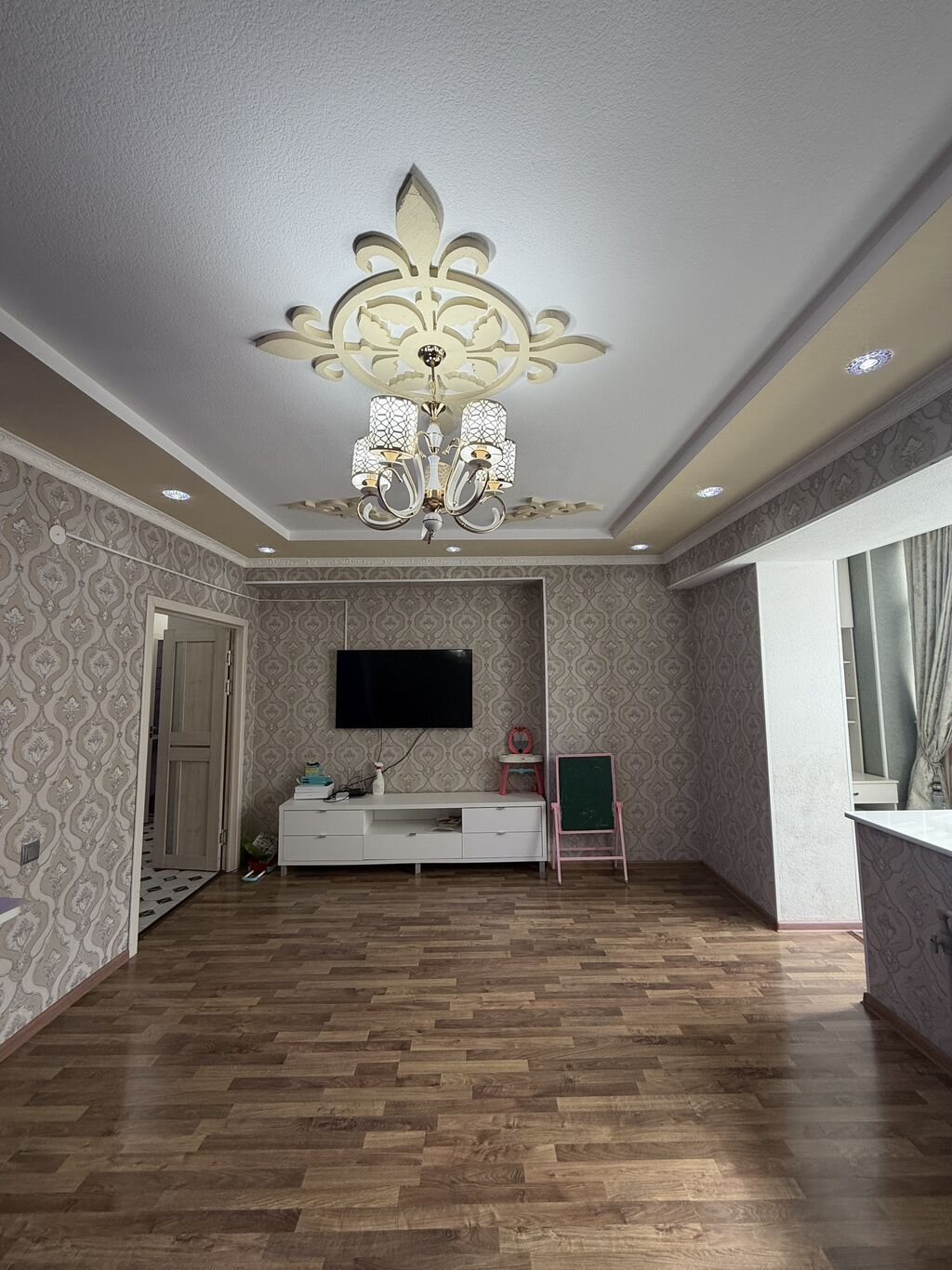2 комнаты, 82 м², 7 мкр Элитка, 4 этаж, Евроремонт: фото 3