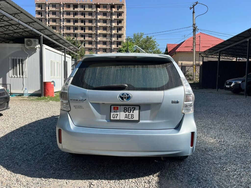 Toyota Prius V: 2013 г., 1.8 л, Вариатор, Гибрид, Универсал: фото 3
