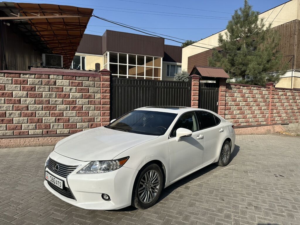 Lexus ES