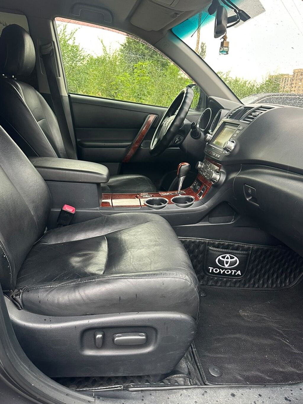 Toyota Highlander: 2012 г., 3.5 л, Автомат, Бензин, Кроссовер: фото 4