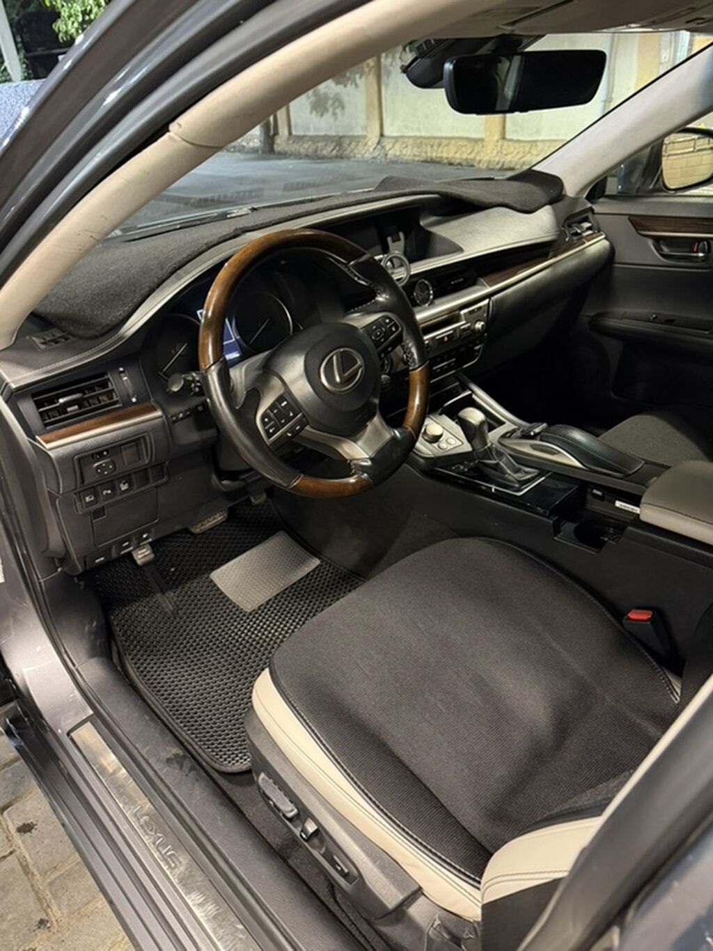 Lexus ES: 2017 г., 2.5 л, Вариатор, Гибрид, Седан: фото 6