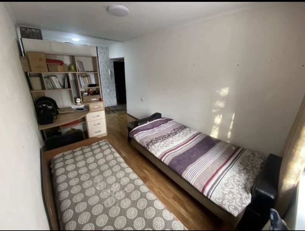 2 комнаты, 44 м², 4 мкр 104 серия, 1 этаж, Старый ремонт: фото 3