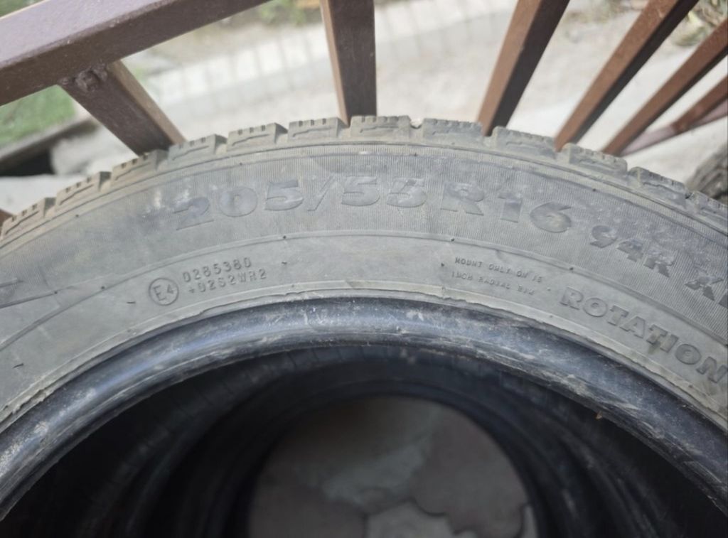 Зимние шины (комплект из 4 шт.) 205/55 R16 94R XL усиленные состояние: фото 1