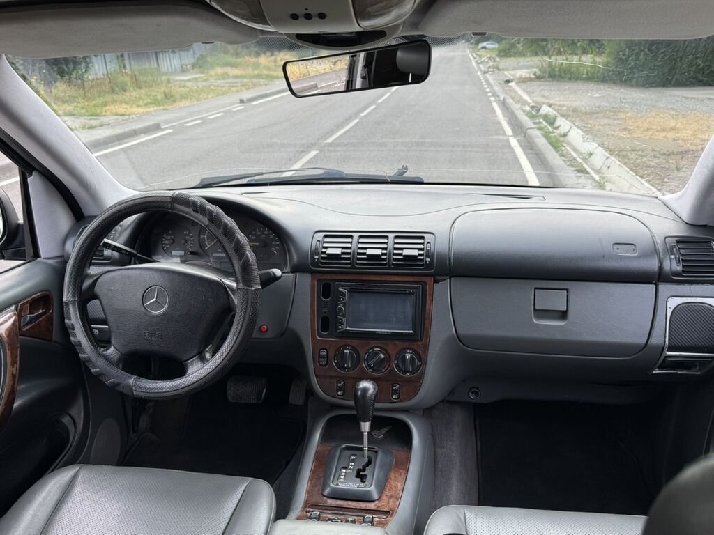 Mercedes-Benz ML-Class: 1999 г., 4.3 л, Автомат, Газ, Внедорожник: фото 8