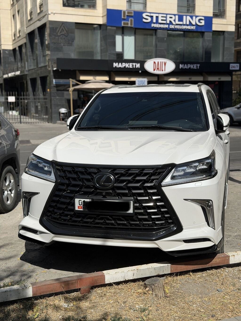 Lexus LX