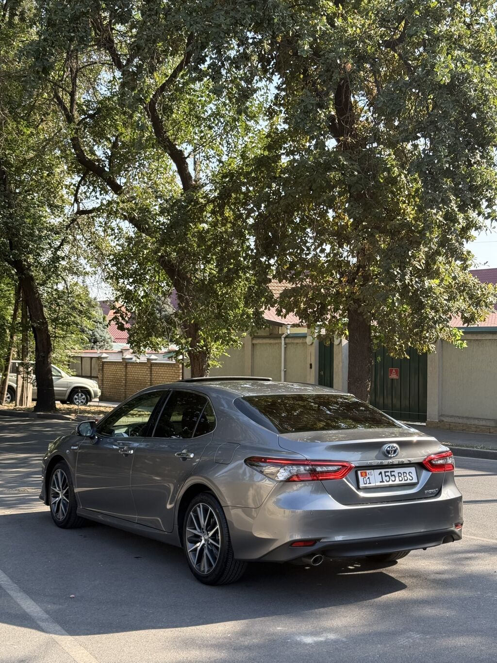 Toyota Camry: 2023 г., 2.5 л, Вариатор, Гибрид, Седан: фото 6