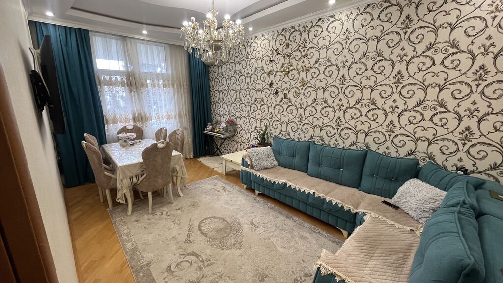 Sumqayıt, 3 otaqlı, Köhnə tikili, 92 kv. m