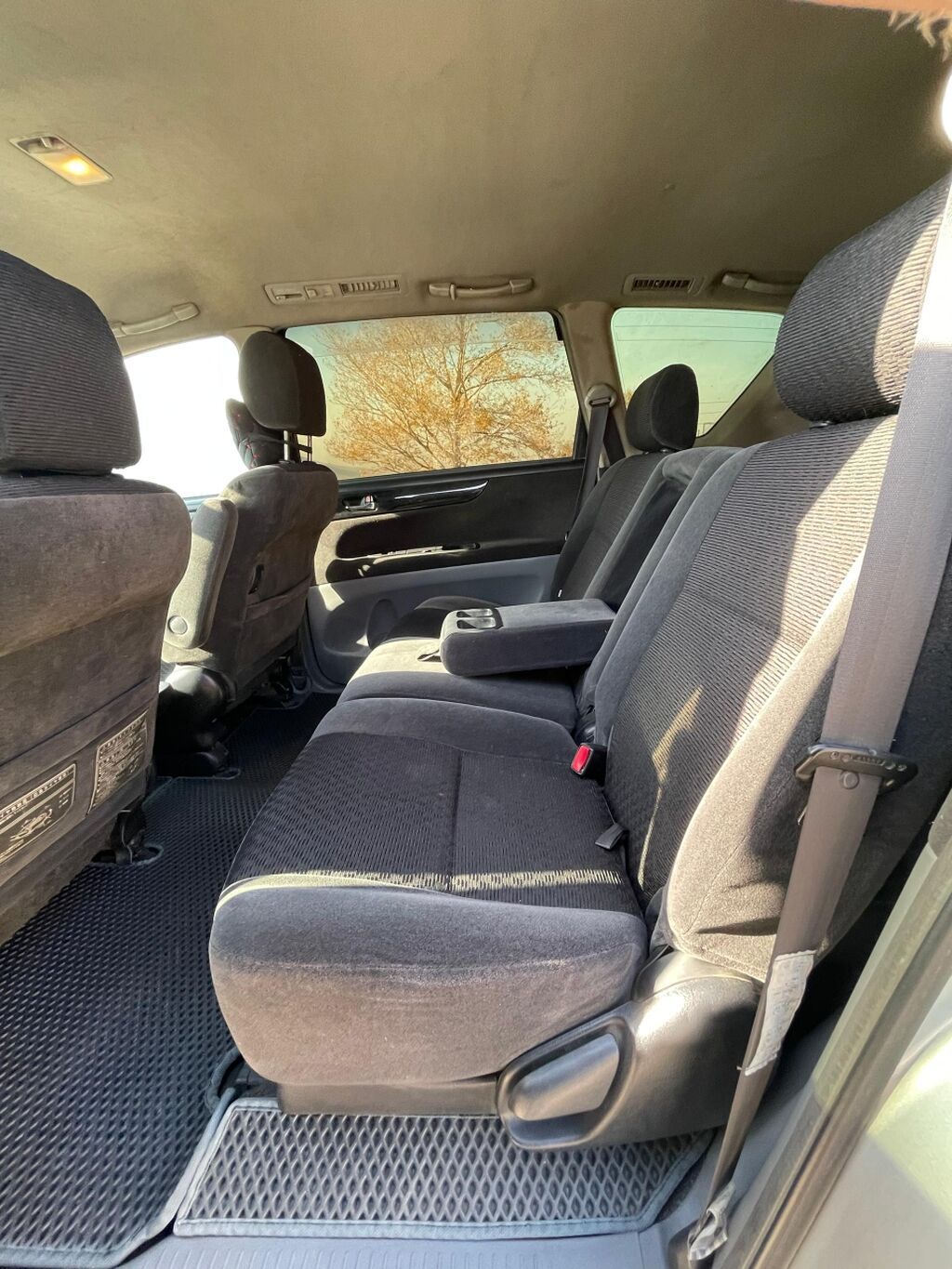 Toyota Ipsum: 2003 г., 2.4 л, Автомат, Газ, Минивэн: фото 8