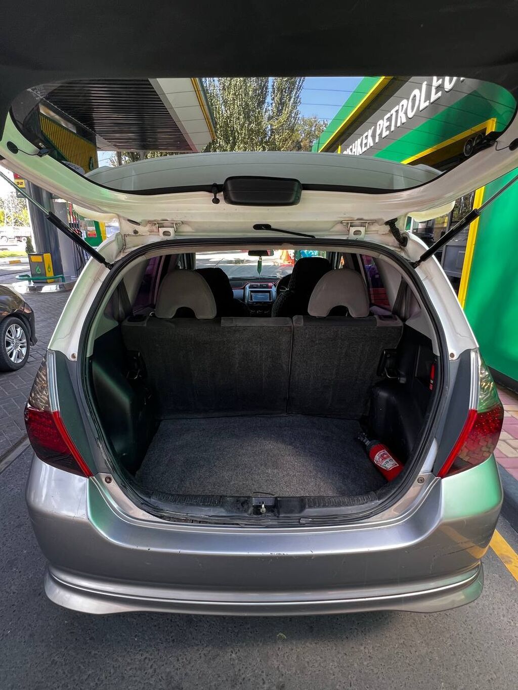 Honda Fit: 2002 г., 1.3 л, Автомат, Бензин, Хэтчбэк: фото 6