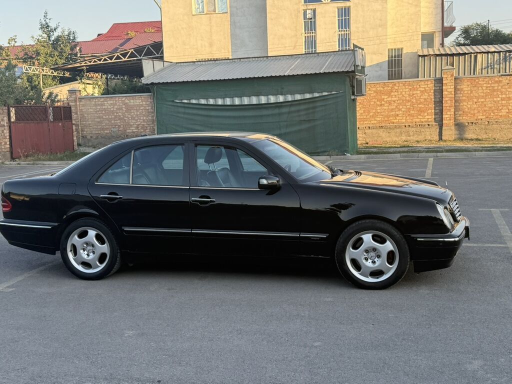 Mercedes-Benz E-Class: 2001 г., 4.3 л, Автомат, Бензин, Седан: фото 3