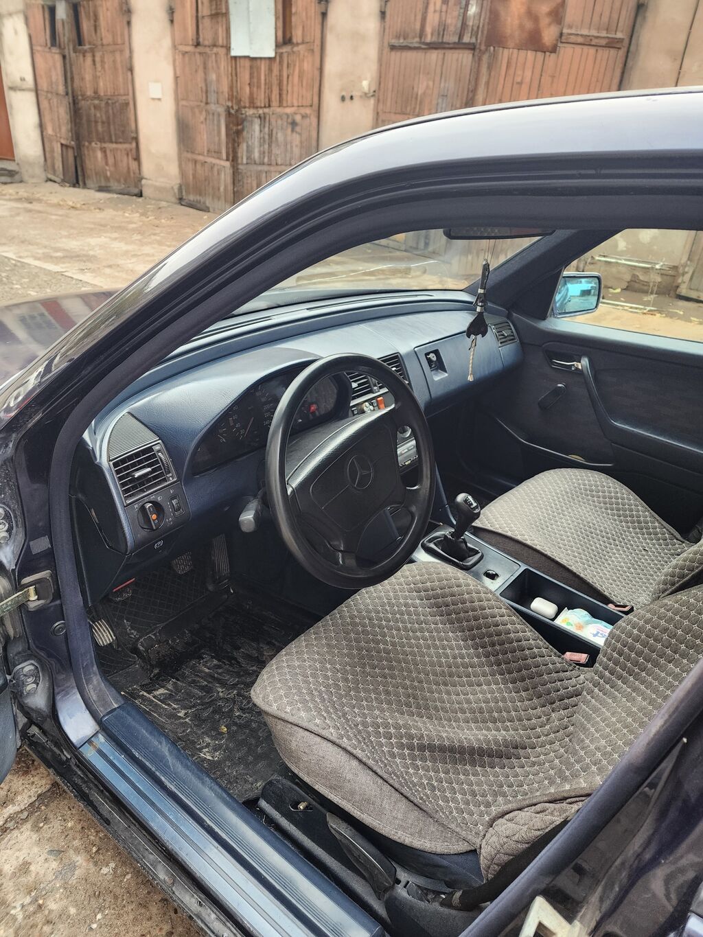 Mercedes-Benz C-Class: 1998 г., 1.8 л, Механика, Бензин, Седан: фото 4