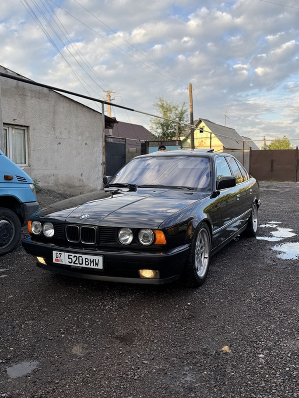 BMW 520: 1991 г., 2 л, Механика, Бензин, Седан: фото 3