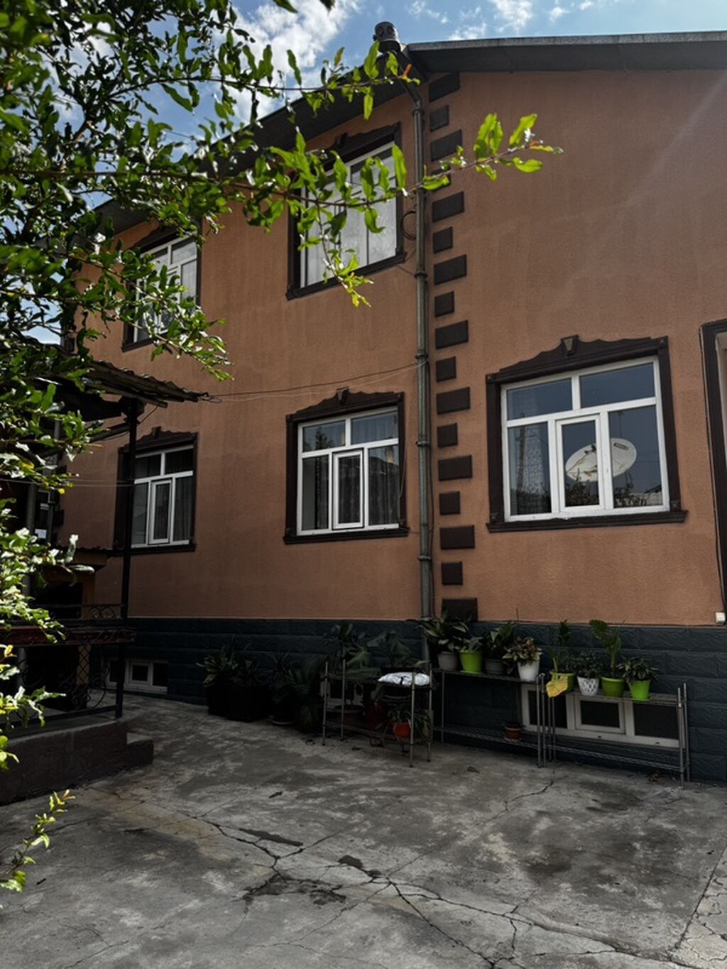 300 м², 6 комнат и более: фото 3