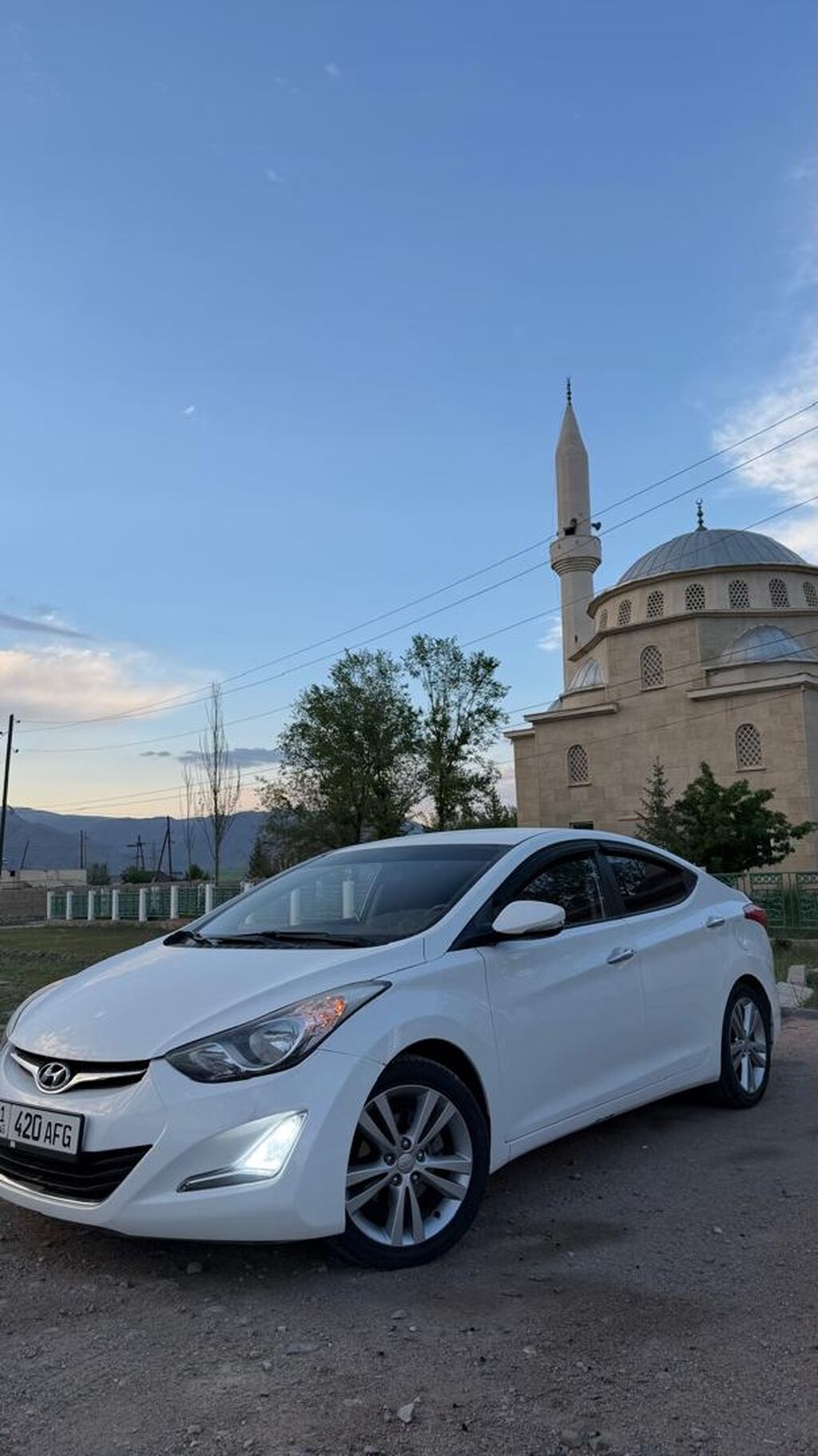 Hyundai Elantra: 2012 г., Бензин, Седан: фото 2