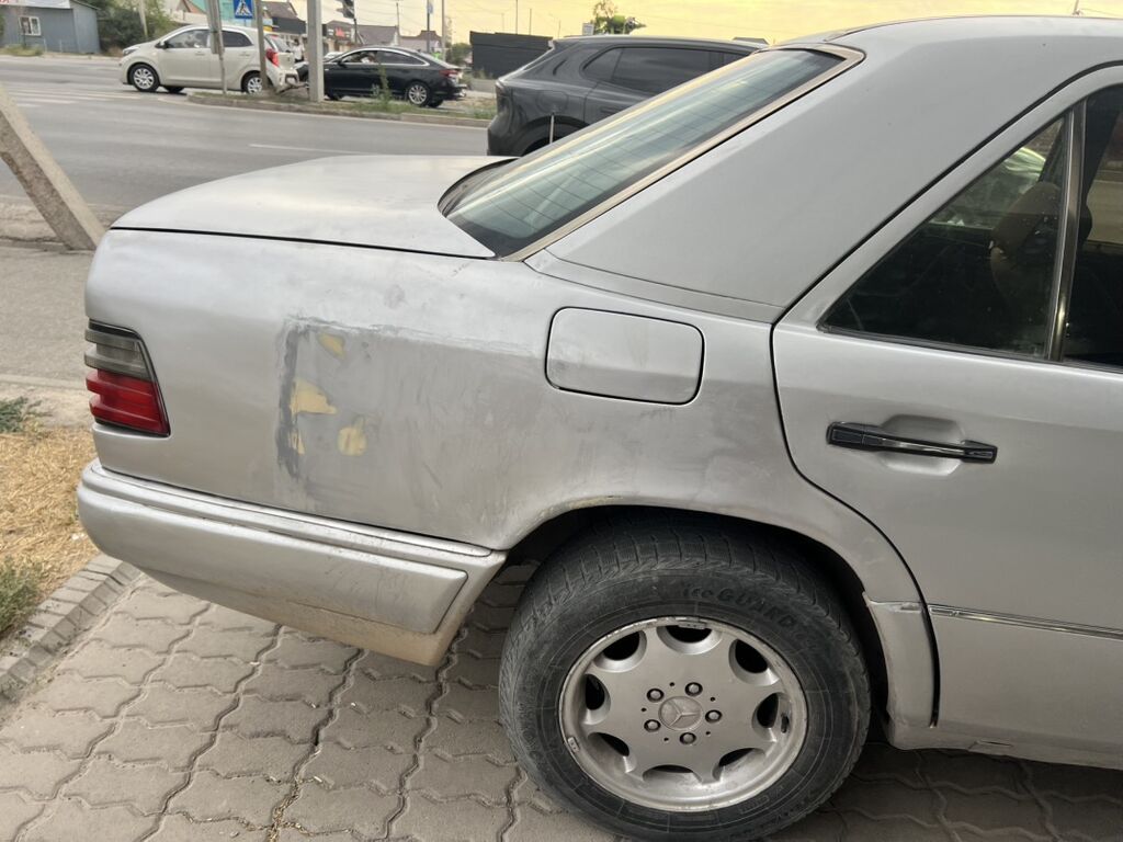 Mercedes-Benz W124: 1994 г., 2.2 л, Автомат, Бензин, Седан: фото 6