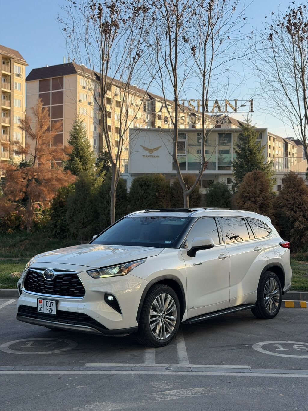 Toyota Highlander: 2020 г., 2.5 л, Автомат, Гибрид, Кроссовер: фото 5