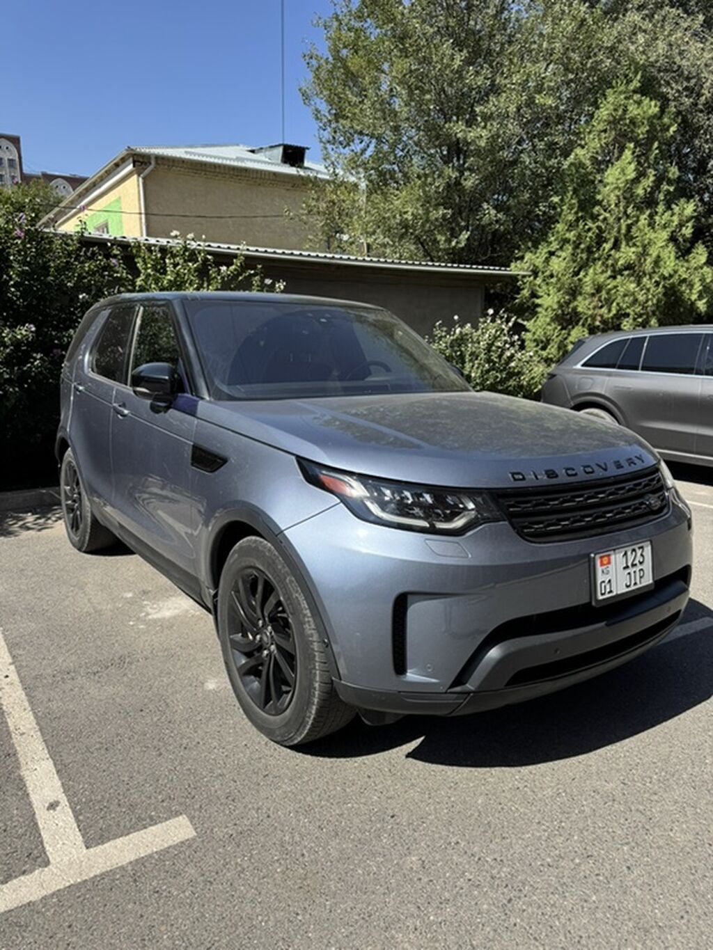 Land Rover Discovery: 2019 г., 3 л, Автомат, Бензин, Внедорожник: фото 1