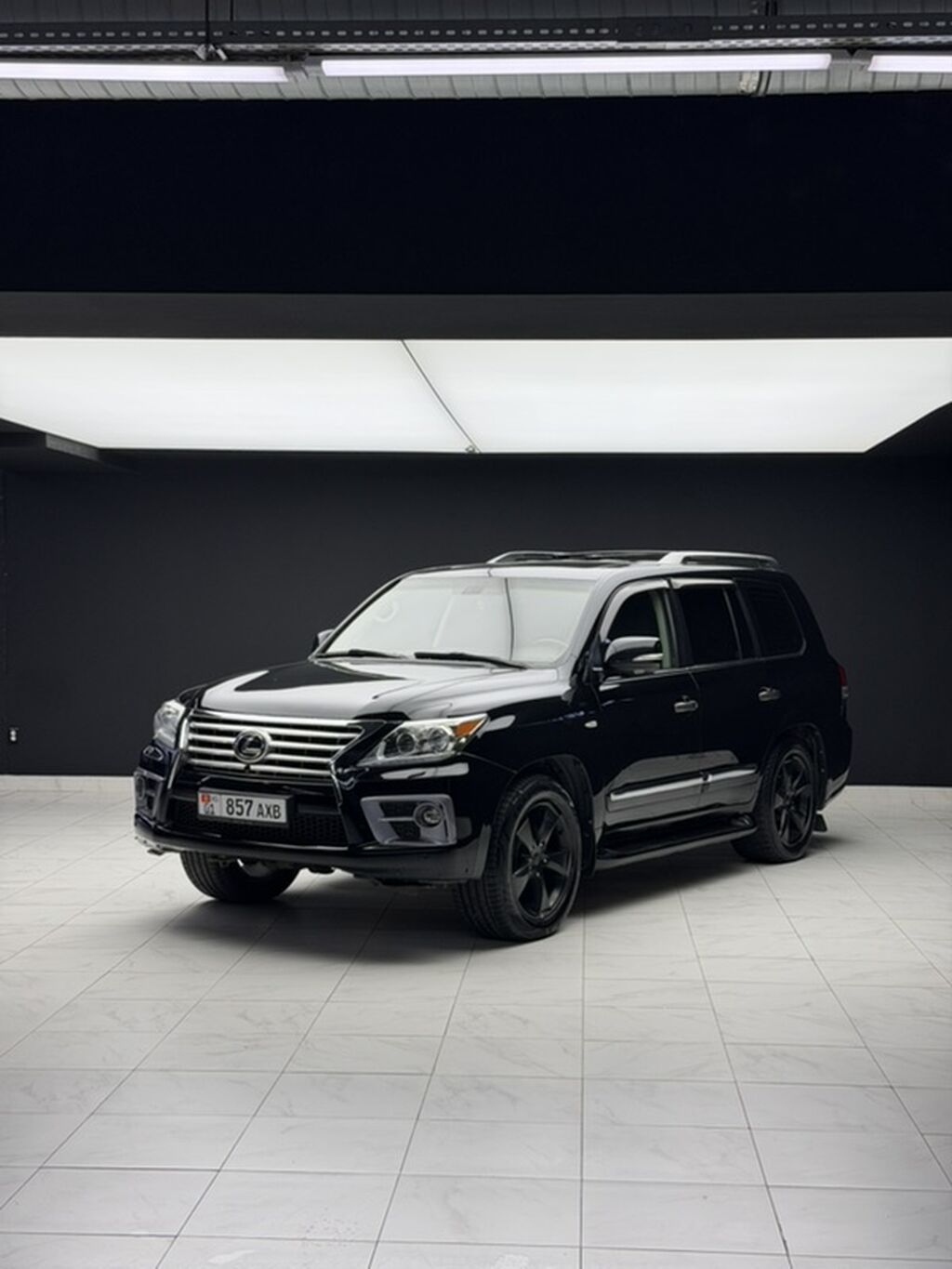Lexus LX: 2008 г., 5.7 л, Автомат, Бензин, Внедорожник: фото 1