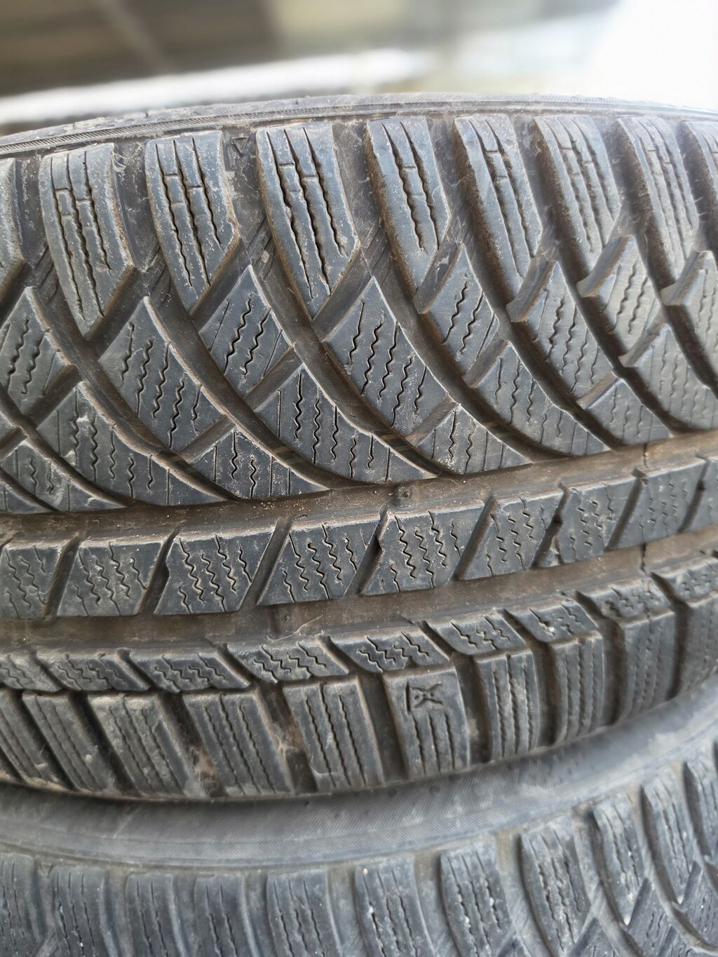 Комплект зимних шин (4 шт.) - Размер: 235/45 R18 - Индекс: фото 3