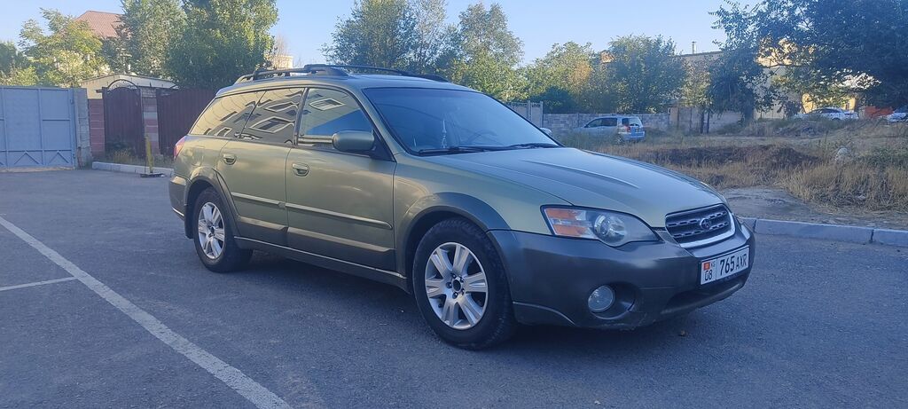 Subaru Outback: 2004 г., 2 л, Механика, Газ, Универсал: фото 3