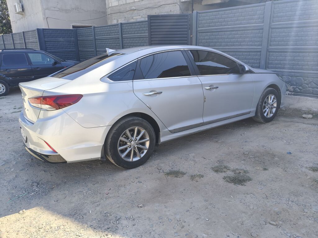 Hyundai Sonata: 2018 г., 2 л, Автомат, Газ, Седан: фото 2