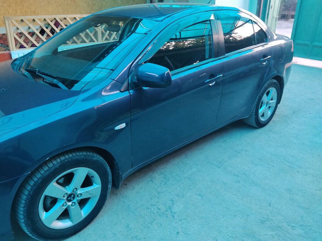 Mitsubishi Lancer: 2008 г., 1.6 л, Механика, Бензин, Седан: фото 4