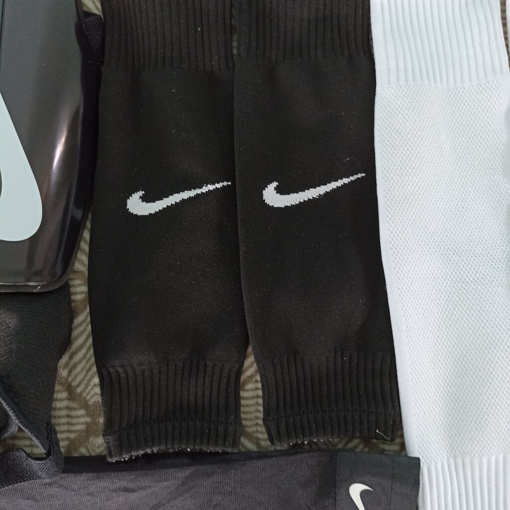 Оригинальные щитки nike charge их купили из Кореи в подарок но я их: фото 4