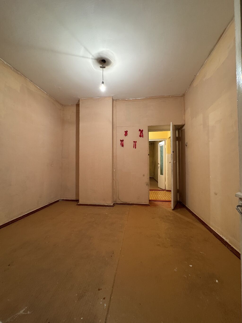 2 комнаты, 48 м², 105 серия, 3 этаж, Требуется ремонт: фото 8