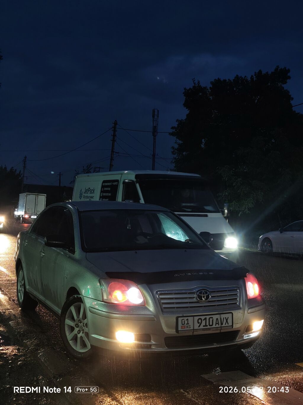 Toyota Avensis: 2003 г., 1.8 л, Механика, Бензин, Седан: фото 8