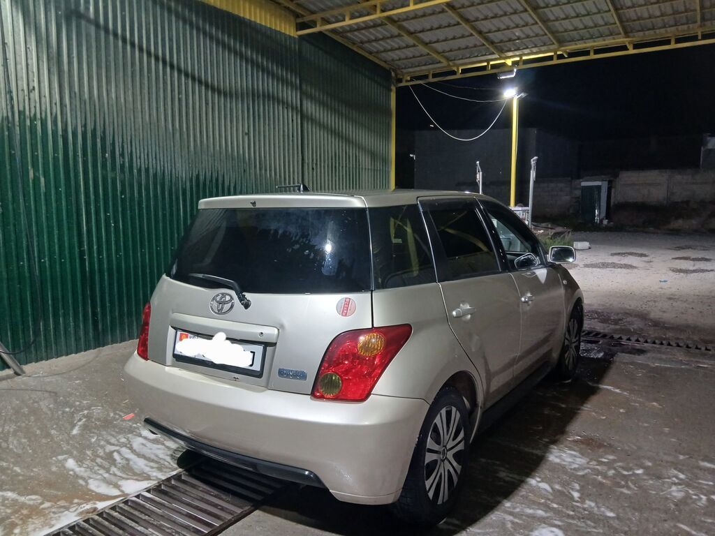 Toyota Ist: 2003 г., 1.3 л, Автомат, Бензин, Хэтчбэк: фото 2