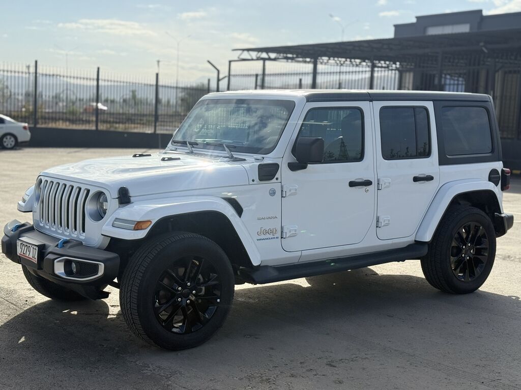Jeep Wrangler: 2023 г., 2 л, Автомат, Электромобиль, Внедорожник: фото 3