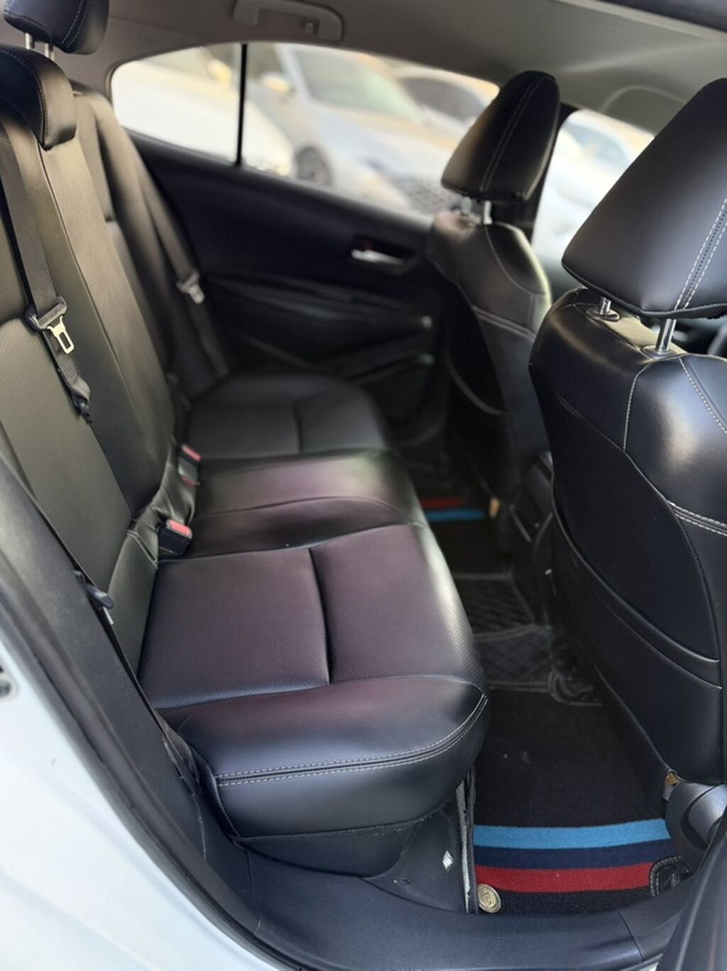 Toyota Corolla: 2022 г., 1.8 л, Вариатор, Гибрид, Хэтчбэк: фото 5