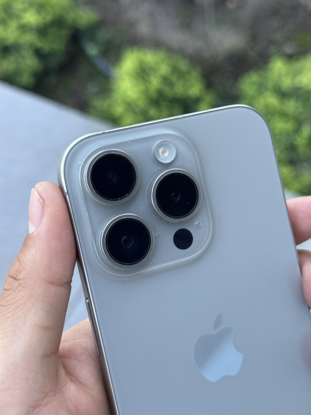 IPhone 15 Pro, 128 ГБ, титановый корпус (светлый оттенок). На iOS: фото 2