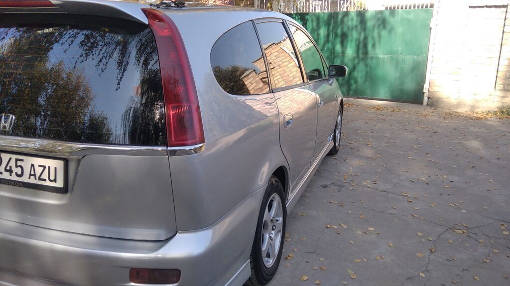 Honda Stream: 2002 г., 1.7 л, Автомат, Бензин, Минивэн: фото 1