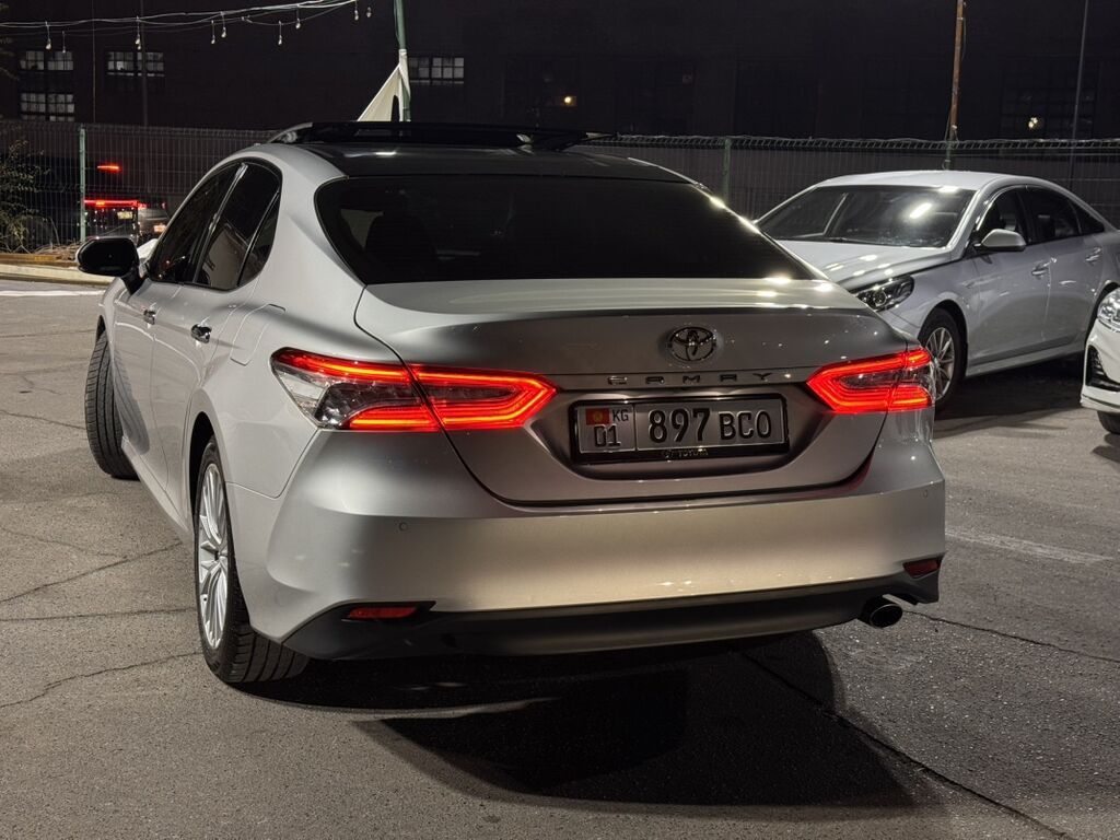 Toyota Camry: 2019 г., 2.5 л, Автомат, Бензин, Седан: фото 4