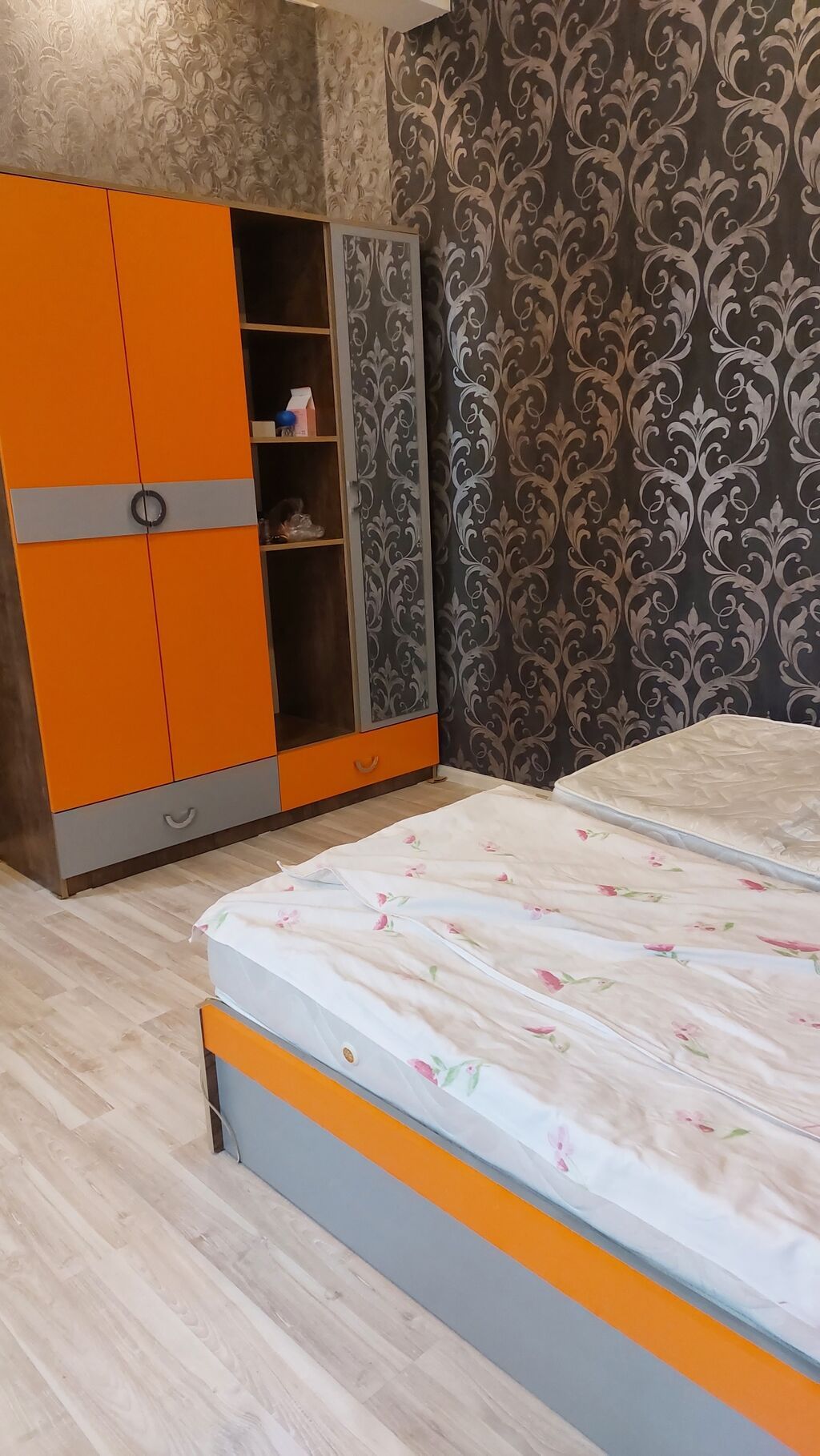 90 kv. m, 2 otaqlı, Kanalizasiya, Qaz, Su