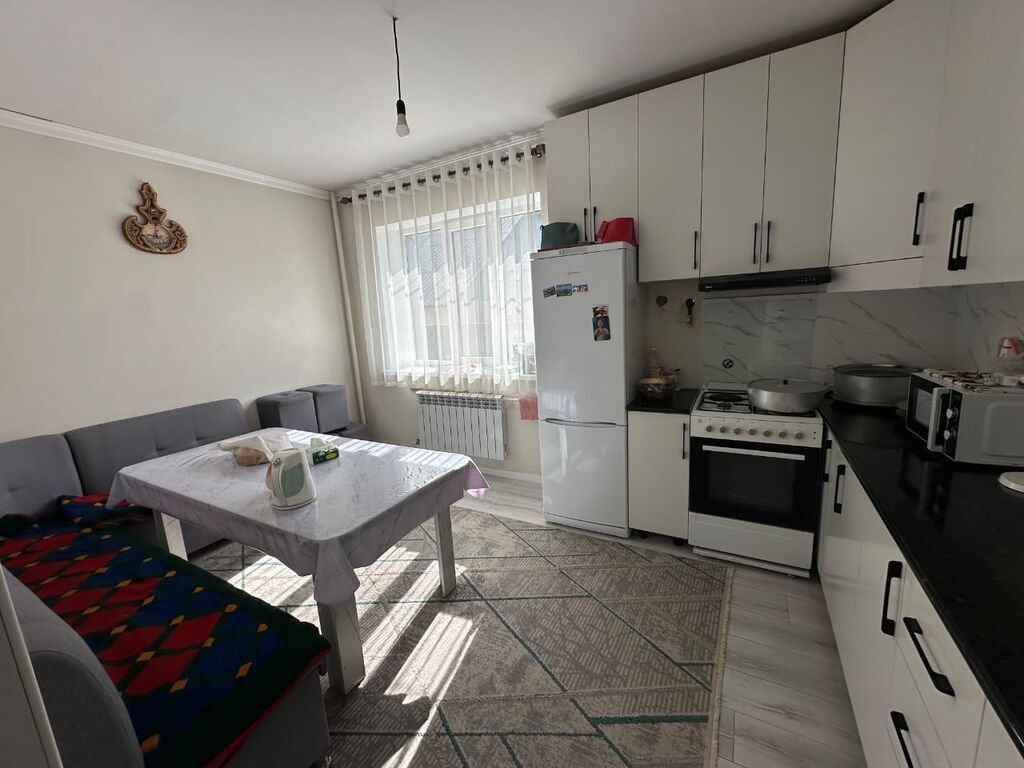 6 комнат и более, 140 м², 3 соток, Бишкек, Ак-Орго ж/м Собственник: фото 3