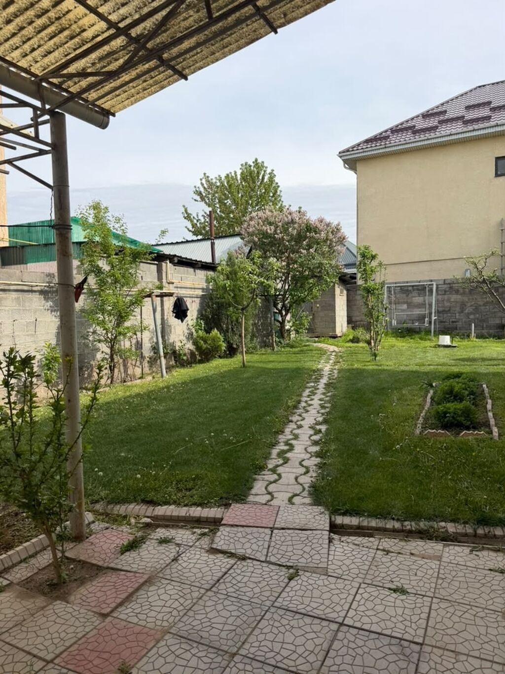 Продается современный двухэтажный дом, полностью готовый к проживанию