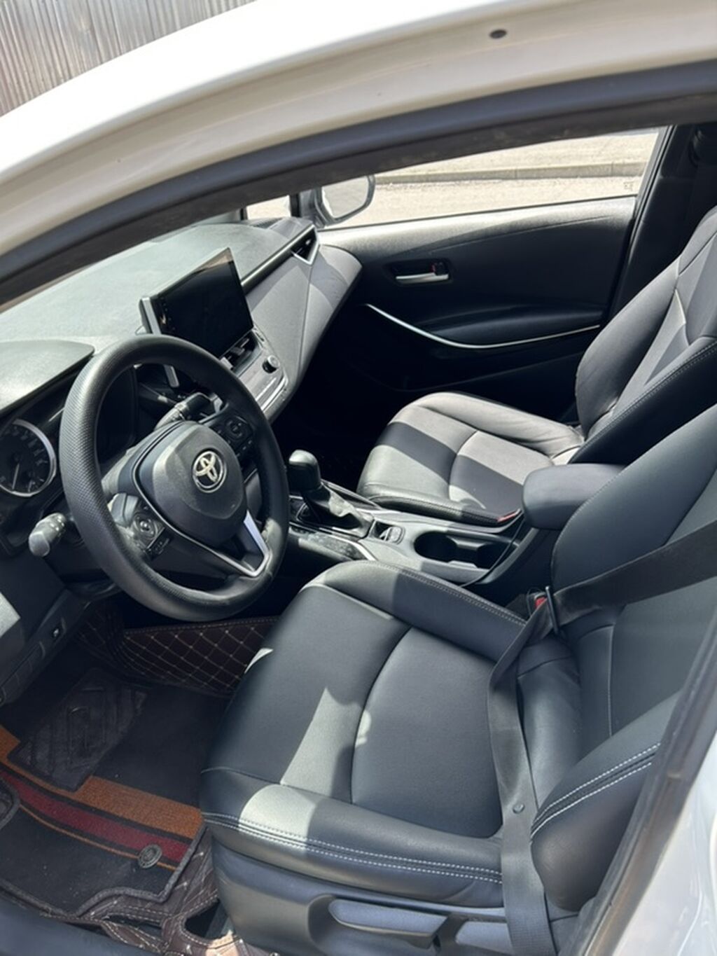Toyota Corolla: 2021 г., 1.8 л, Вариатор, Гибрид, Седан: фото 5