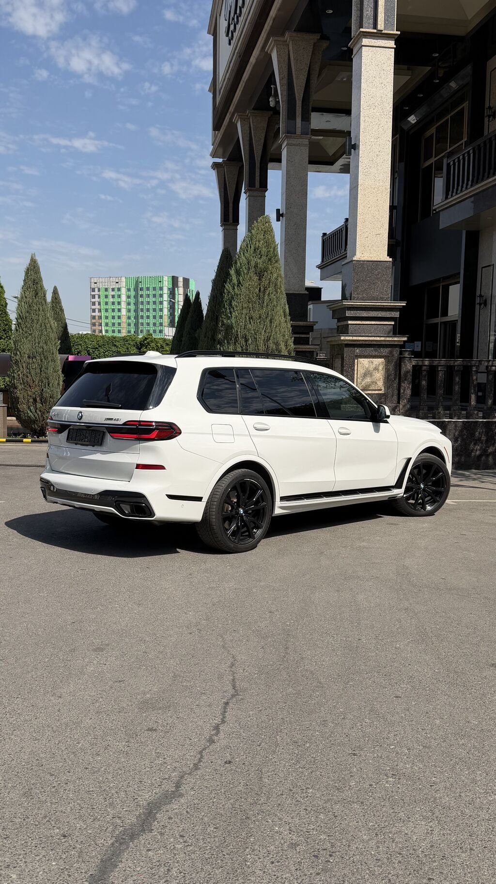 BMW X7: 2022 г., 3 л, Автомат, Бензин, Кроссовер: фото 3
