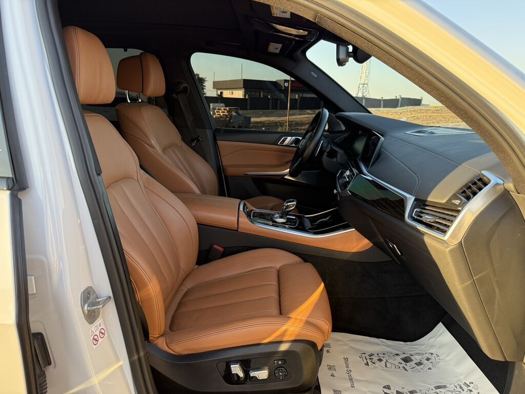 BMW X5: 2020 г., 4.4 л, Автомат, Бензин, Внедорожник: фото 7