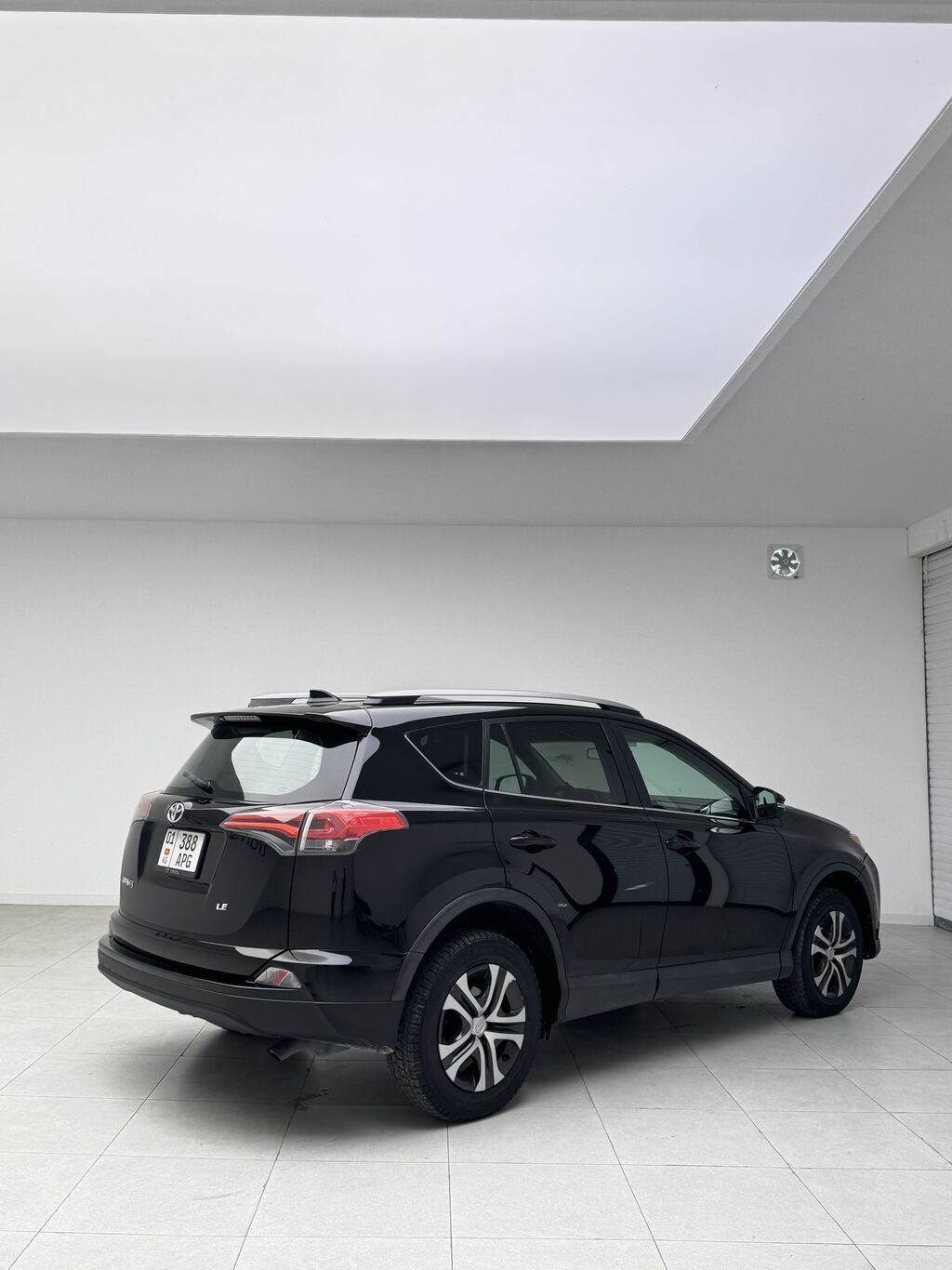 Toyota RAV4: 2017 г., 2.5 л, Автомат, Бензин, Кроссовер: фото 4