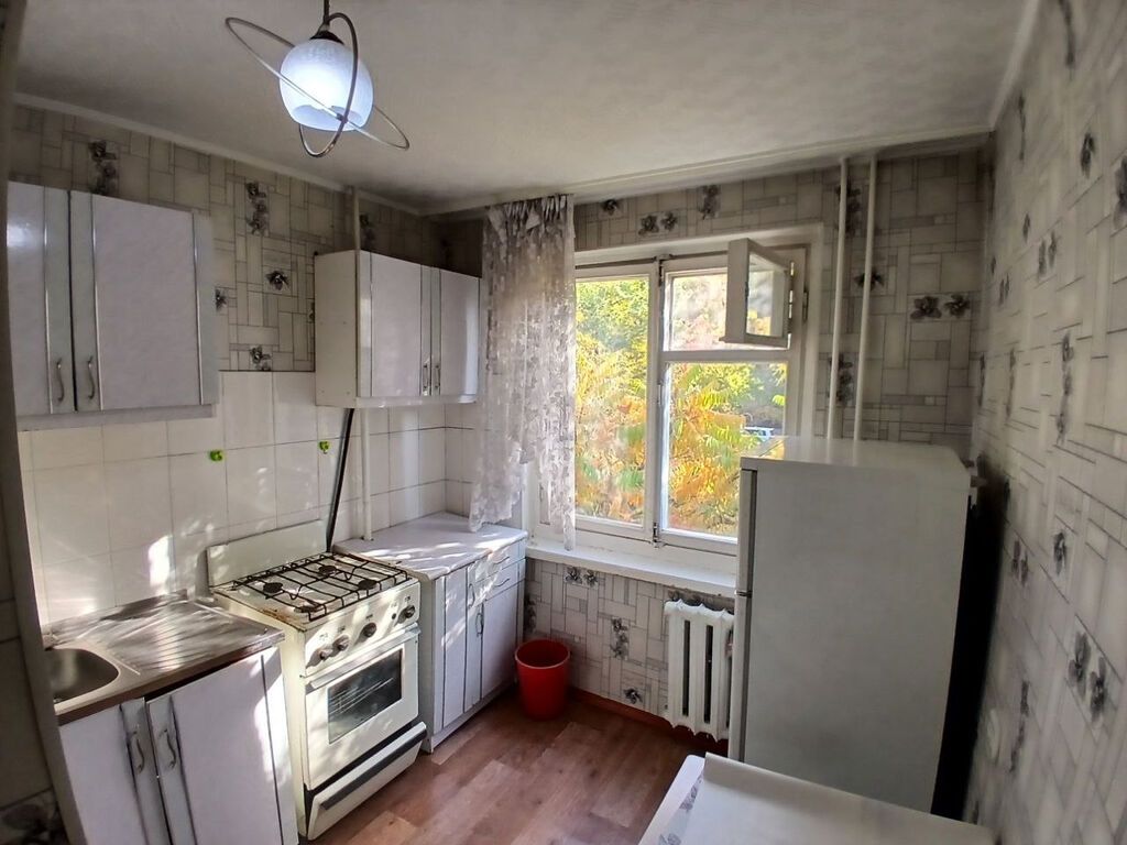2 комнаты, 44 м², 8 мкр 104 серия, 2 этаж, Старый ремонт: фото 6