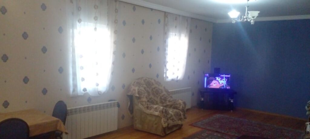 2 otaqlı həyət evi – geniş eyvanlı dənizə yaxındır her bir şəaraiti