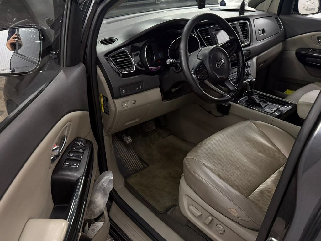 Kia Carnival: 2017 г., 2.2 л, Автомат, Дизель, Минивэн: фото 7