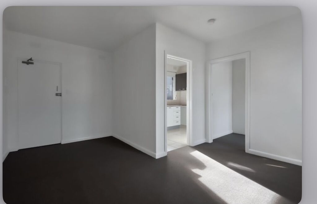 3 комнаты, 74 м², 108 серия, 8 мкр 108 серия: фото 2